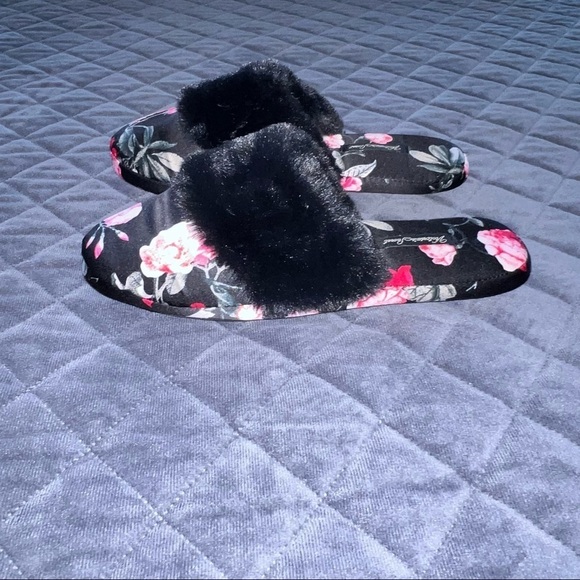 Victoria's Secret Slippers Size 5 6 Satin Floral Black Pink Furr Shoes - Picture 4 of 11